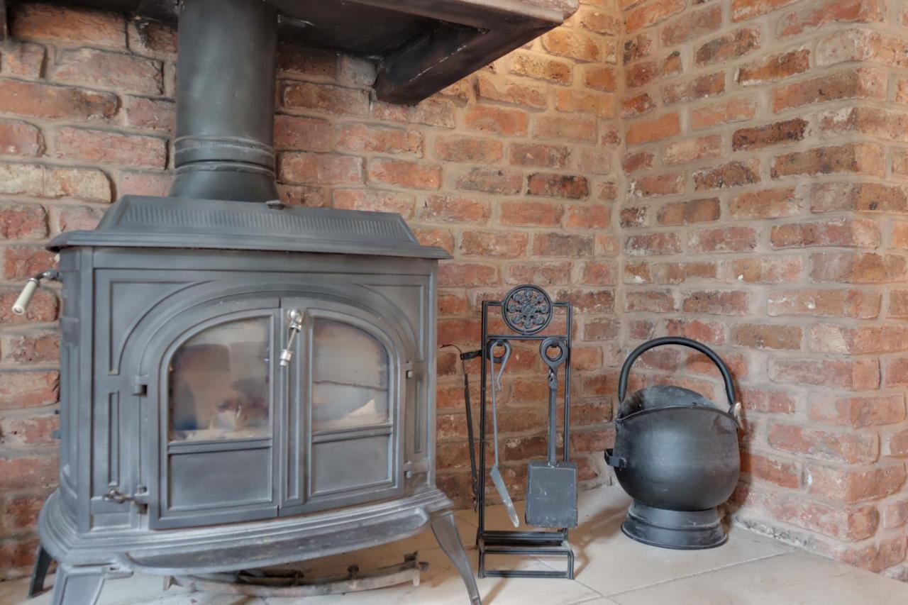 Bretton House Farm Retreat Villa Chester Dış mekan fotoğraf
