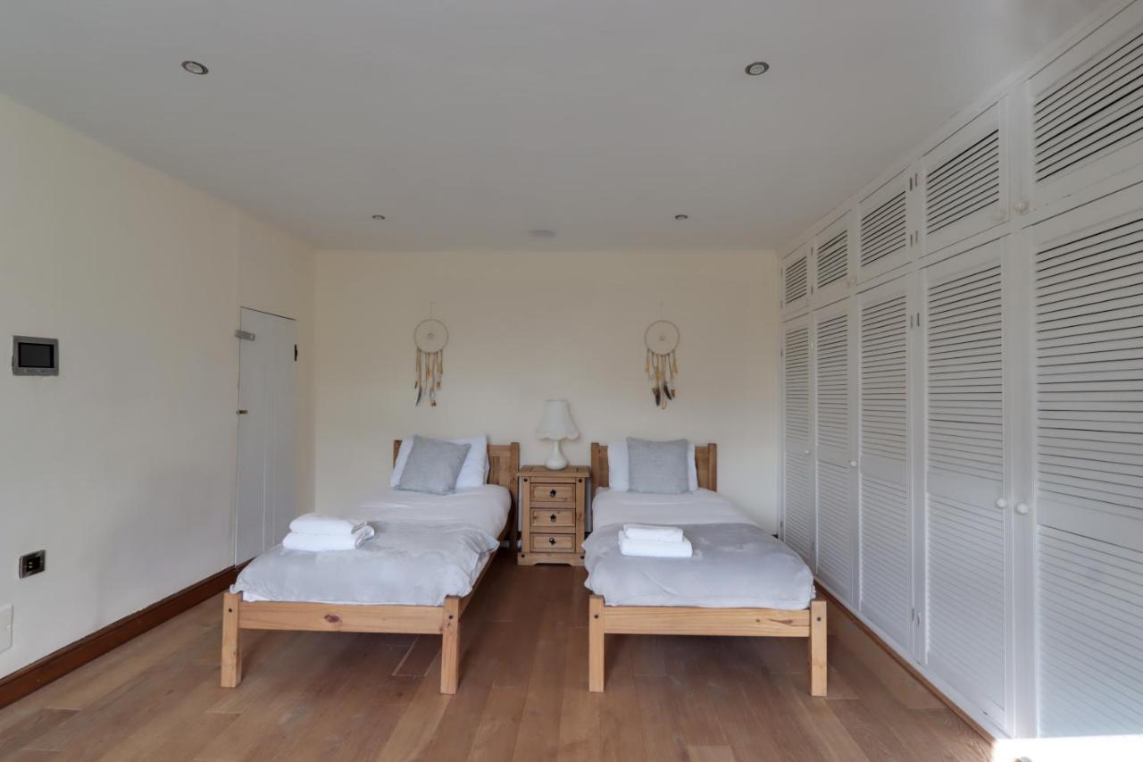 Bretton House Farm Retreat Villa Chester Dış mekan fotoğraf